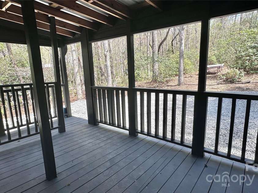 25 Dew Waite Road, Black Mountain, NC 28711.  MLS# CAR4247079, YatesRealty ID 22715. 
