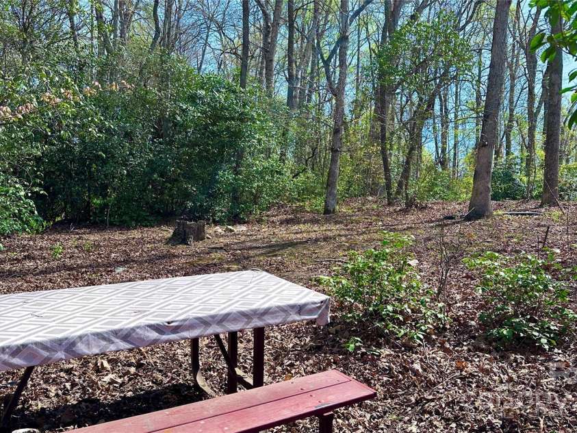 25 Dew Waite Road, Black Mountain, NC 28711.  MLS# CAR4247079, YatesRealty ID 22715. 