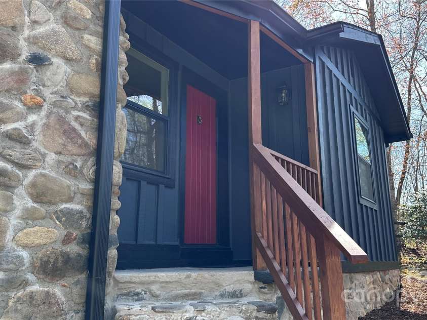 25 Dew Waite Road, Black Mountain, NC 28711.  MLS# CAR4247079, YatesRealty ID 22715. 