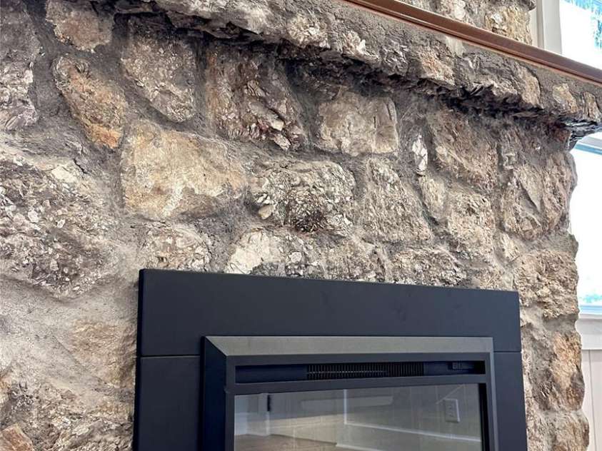 25 Dew Waite Road, Black Mountain, NC 28711.  MLS# CAR4247079, YatesRealty ID 22715. 