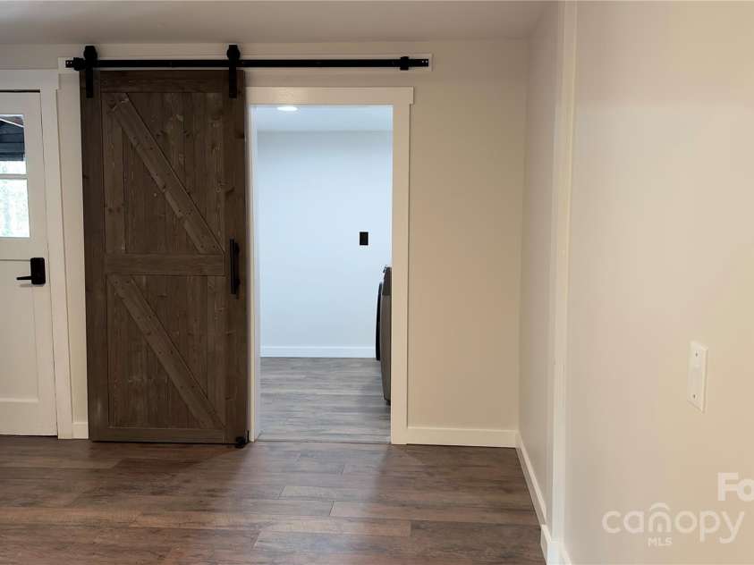 25 Dew Waite Road, Black Mountain, NC 28711.  MLS# CAR4247079, YatesRealty ID 22715. 