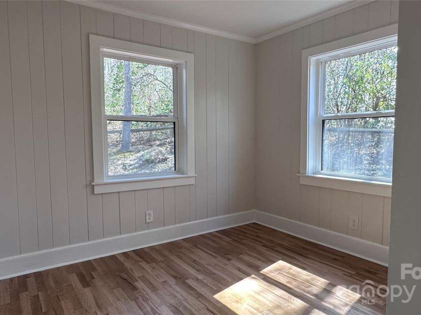 25 Dew Waite Road, Black Mountain, NC 28711.  MLS# CAR4247079, YatesRealty ID 22715. 