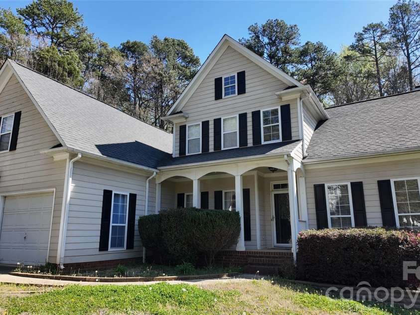 6500 Stoxmeade Drive, Mint Hill, NC 28227.  MLS# CAR4382279, YatesRealty ID 22715. 