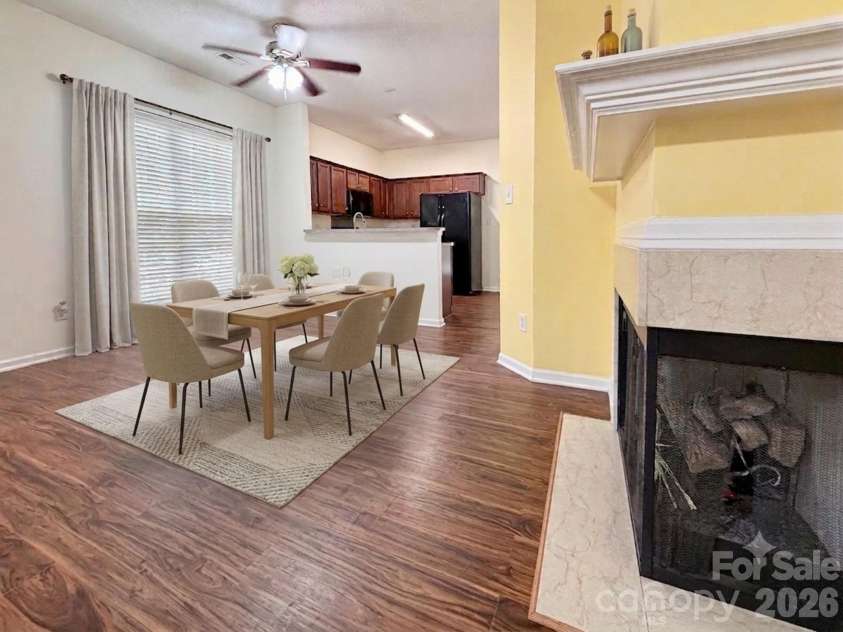 8842 Gerren Court, Charlotte, NC 28217.  MLS# CAR4393412, YatesRealty ID 22716. Modern Open Dinning Layout
