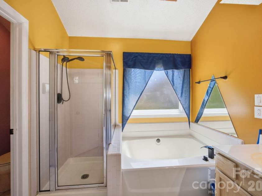 7614 Trotter Road, Charlotte, NC 28216.  MLS# CAR4377328, YatesRealty ID 22717. 