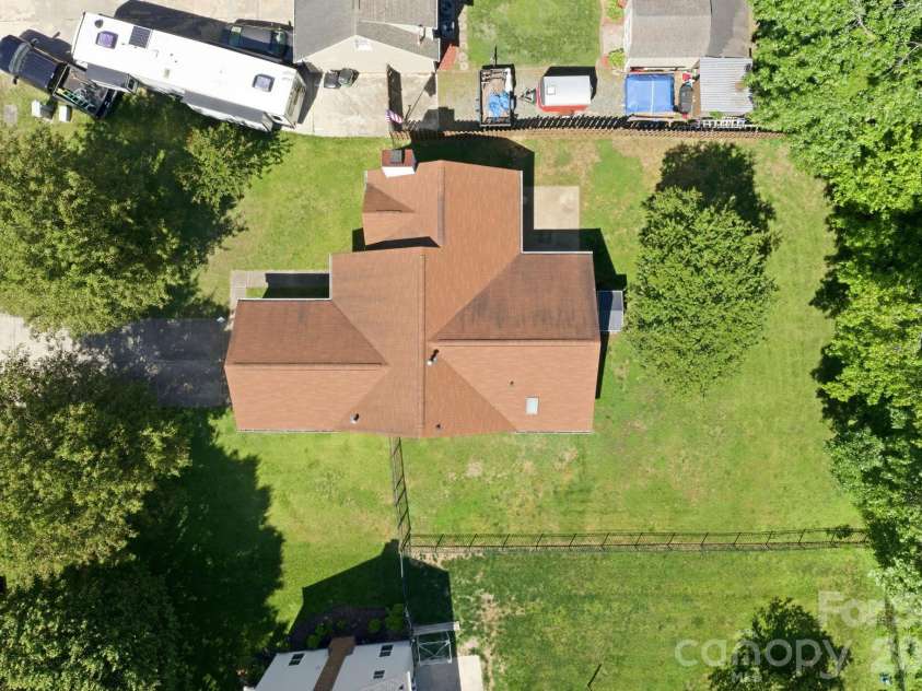 7614 Trotter Road, Charlotte, NC 28216.  MLS# CAR4377328, YatesRealty ID 22717. 