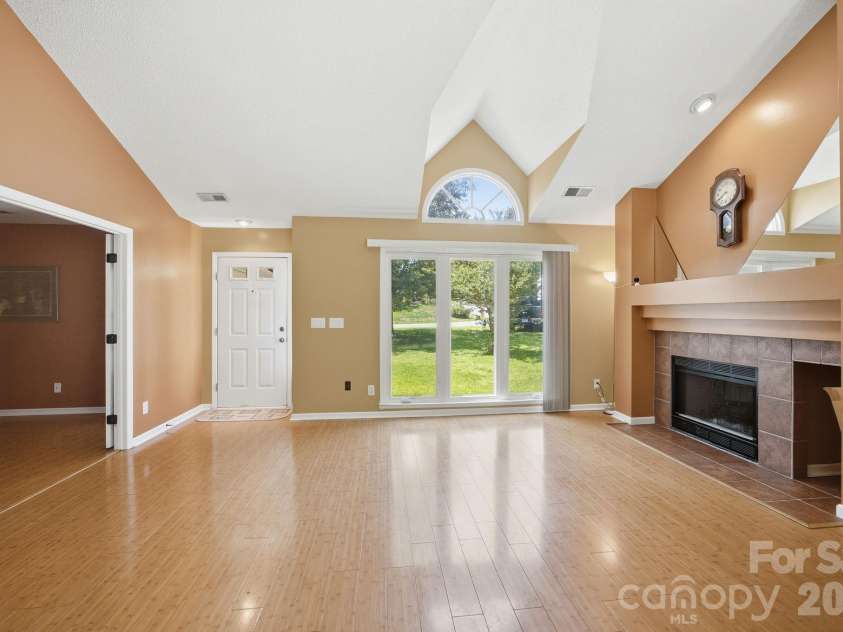 7614 Trotter Road, Charlotte, NC 28216.  MLS# CAR4377328, YatesRealty ID 22717. 