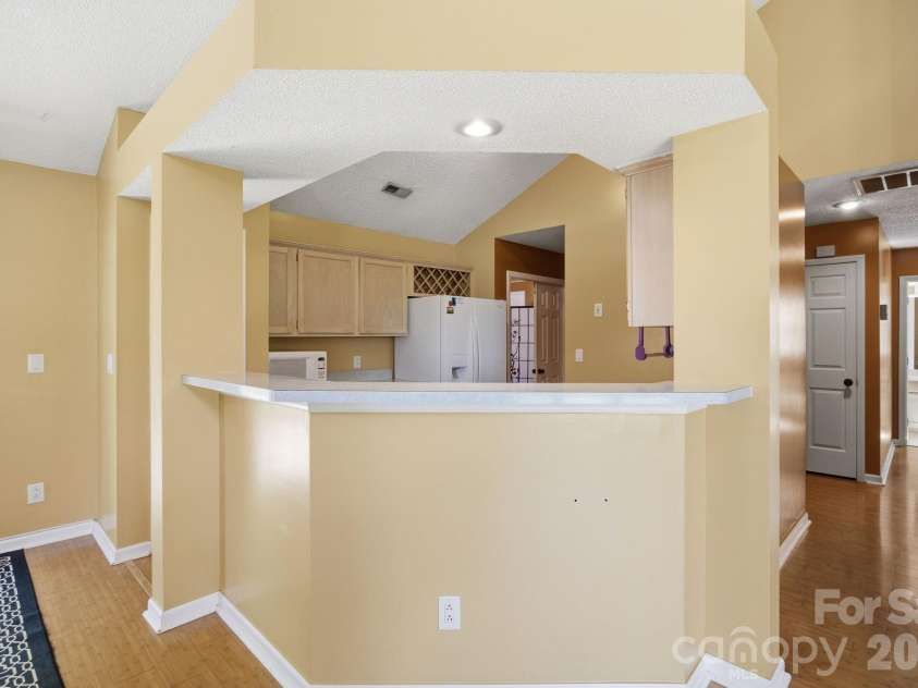 7614 Trotter Road, Charlotte, NC 28216.  MLS# CAR4377328, YatesRealty ID 22717. 