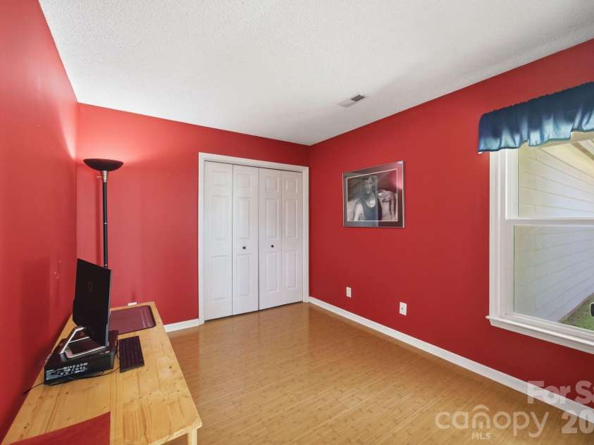 7614 Trotter Road, Charlotte, NC 28216.  MLS# CAR4377328, YatesRealty ID 22717. 