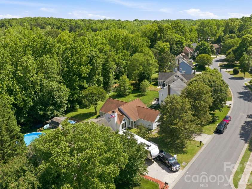 7614 Trotter Road, Charlotte, NC 28216.  MLS# CAR4377328, YatesRealty ID 22717. 