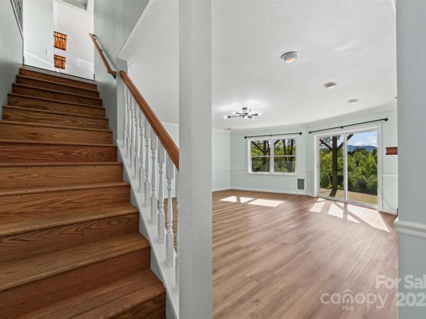 84 Halfmoon Way, Clyde, NC 28721.  MLS# CAR4256834, YatesRealty ID 22717. 