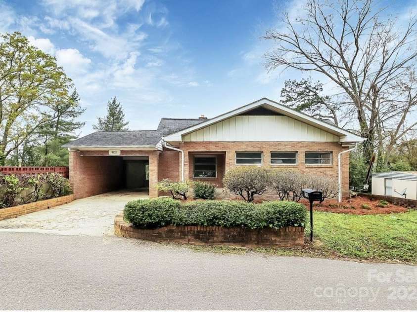 105 Deaver Street, Chester, SC 29706.  MLS# CAR4242410, YatesRealty ID 22718. 