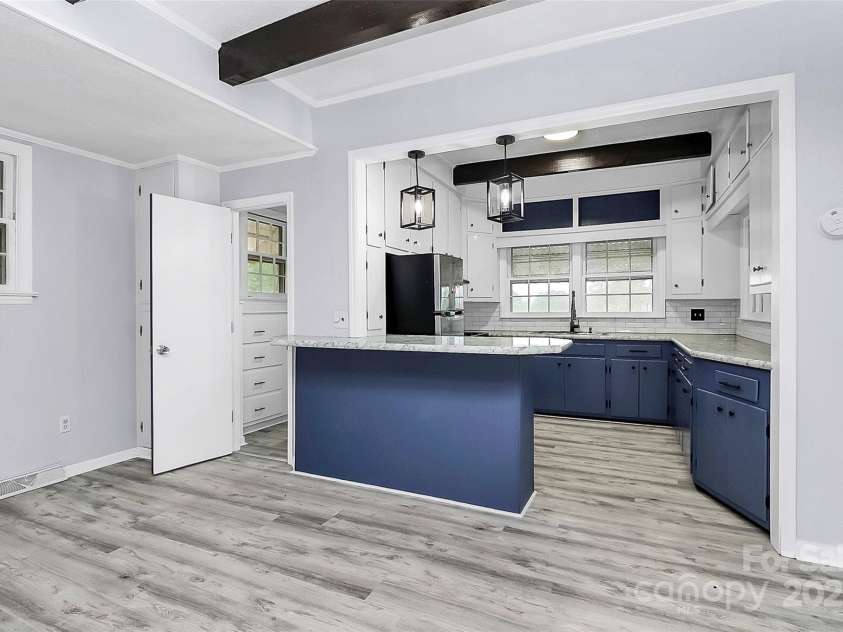 105 Deaver Street, Chester, SC 29706.  MLS# CAR4242410, YatesRealty ID 22718. Kitchen