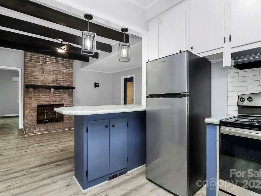 105 Deaver Street, Chester, SC 29706.  MLS# CAR4242410, YatesRealty ID 22718. Kitchen