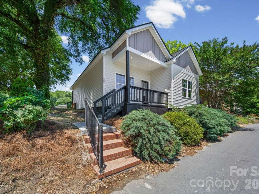 468 Elm Street, Lancaster, SC 29720.  MLS# CAR4382466, YatesRealty ID 22718. 