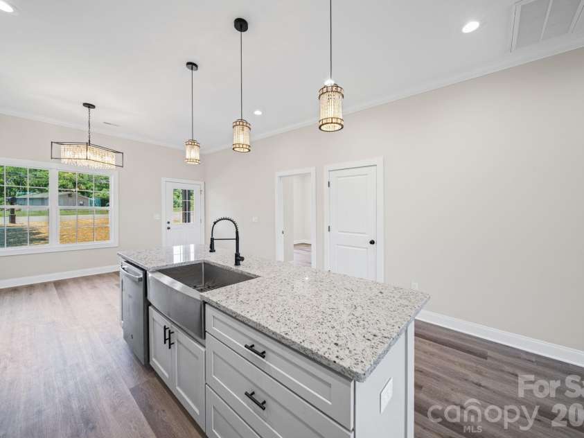 468 Elm Street, Lancaster, SC 29720.  MLS# CAR4382466, YatesRealty ID 22718. 