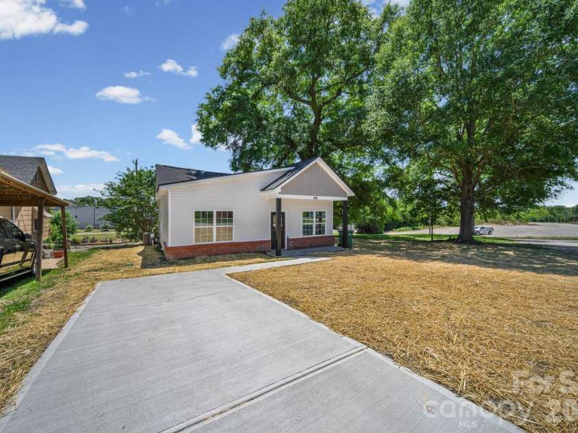 468 Elm Street, Lancaster, SC 29720.  MLS# CAR4382466, YatesRealty ID 22718. 