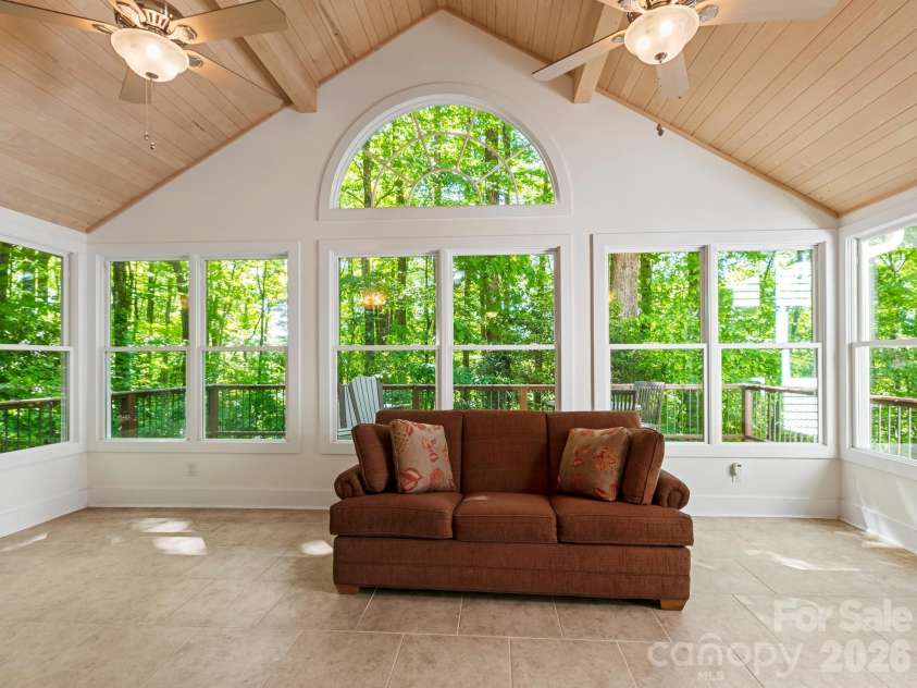 160 Little Mine Mountain Drive, Saluda, NC 28773.  MLS# CAR4380801, YatesRealty ID 22719. 