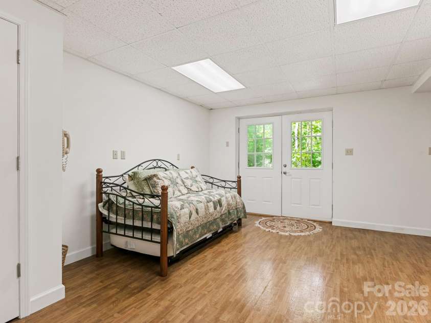 160 Little Mine Mountain Drive, Saluda, NC 28773.  MLS# CAR4380801, YatesRealty ID 22719. 