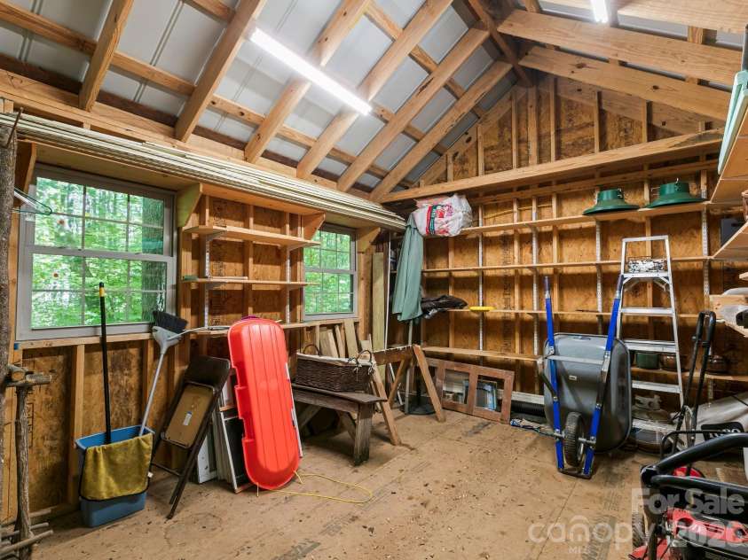 160 Little Mine Mountain Drive, Saluda, NC 28773.  MLS# CAR4380801, YatesRealty ID 22719. 