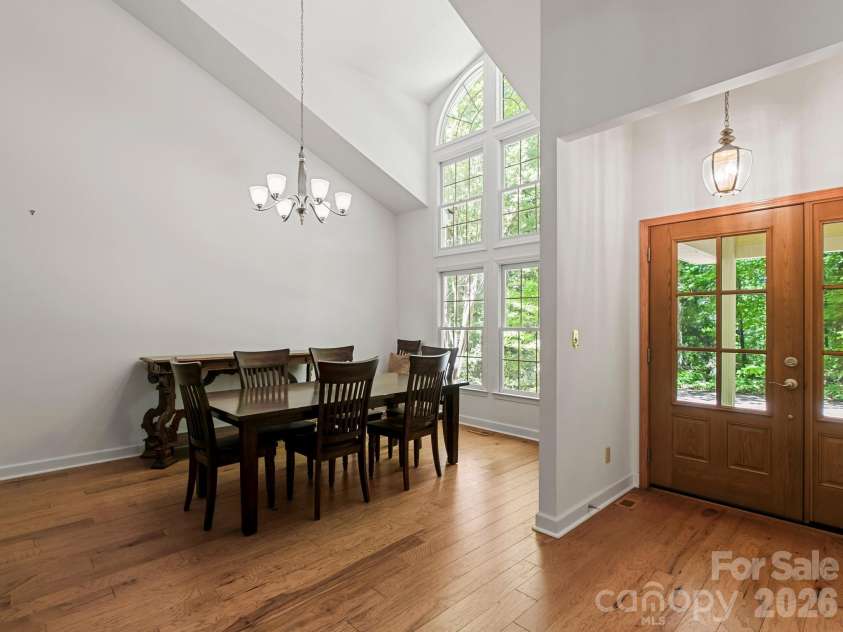 160 Little Mine Mountain Drive, Saluda, NC 28773.  MLS# CAR4380801, YatesRealty ID 22719. Dedicated Dining