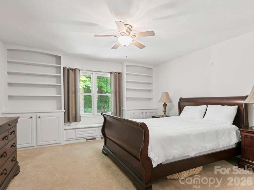 160 Little Mine Mountain Drive, Saluda, NC 28773.  MLS# CAR4380801, YatesRealty ID 22719. Primary On Main