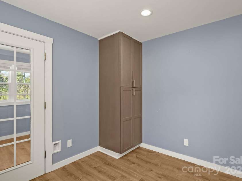 117 Hibriten Mountain Road, Lenoir, NC 28645.  MLS# CAR4184954, YatesRealty ID 2272. 