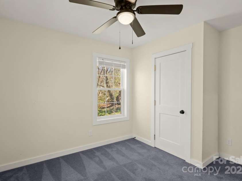 117 Hibriten Mountain Road, Lenoir, NC 28645.  MLS# CAR4184954, YatesRealty ID 2272. 