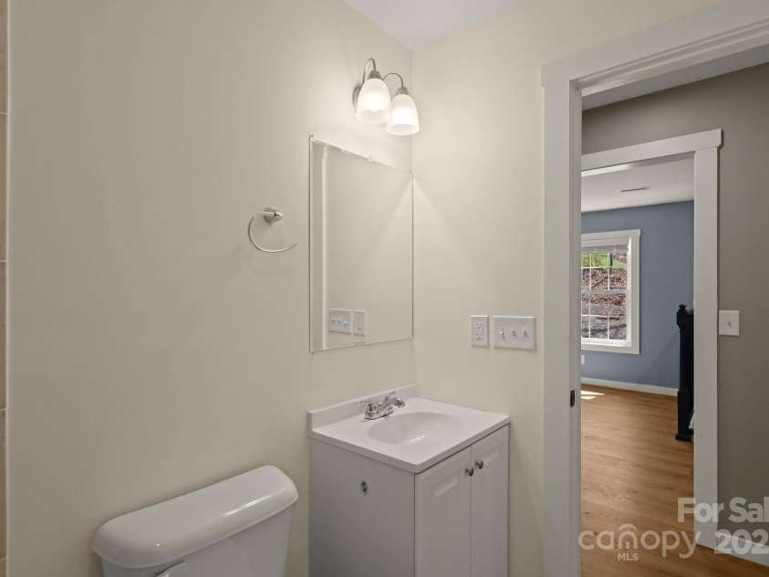 117 Hibriten Mountain Road, Lenoir, NC 28645.  MLS# CAR4184954, YatesRealty ID 2272. 