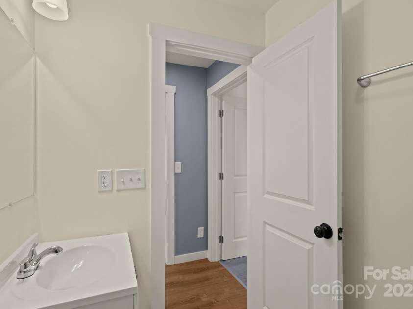 117 Hibriten Mountain Road, Lenoir, NC 28645.  MLS# CAR4184954, YatesRealty ID 2272. 