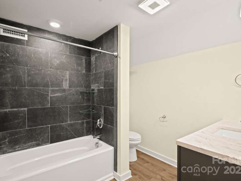 117 Hibriten Mountain Road, Lenoir, NC 28645.  MLS# CAR4184954, YatesRealty ID 2272. 