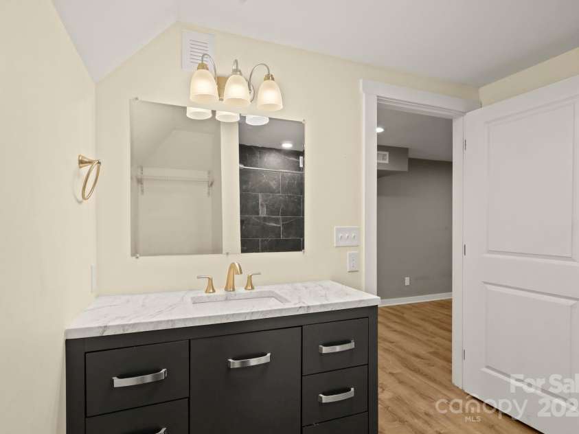 117 Hibriten Mountain Road, Lenoir, NC 28645.  MLS# CAR4184954, YatesRealty ID 2272. 