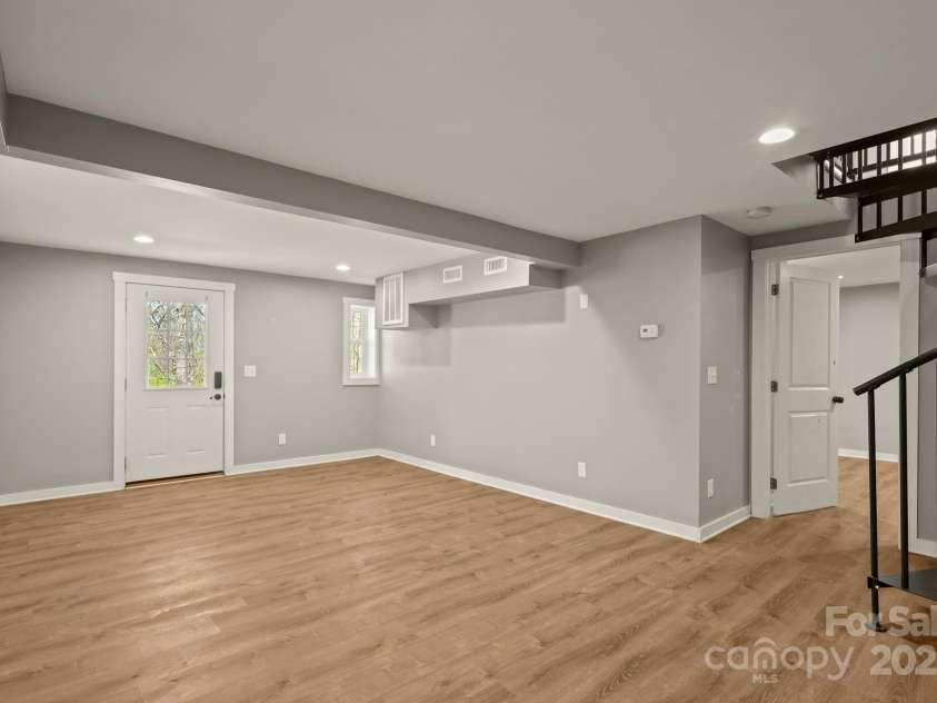 117 Hibriten Mountain Road, Lenoir, NC 28645.  MLS# CAR4184954, YatesRealty ID 2272. 