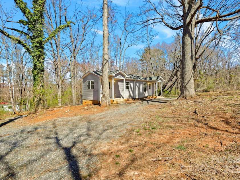 117 Hibriten Mountain Road, Lenoir, NC 28645.  MLS# CAR4184954, YatesRealty ID 2272. 