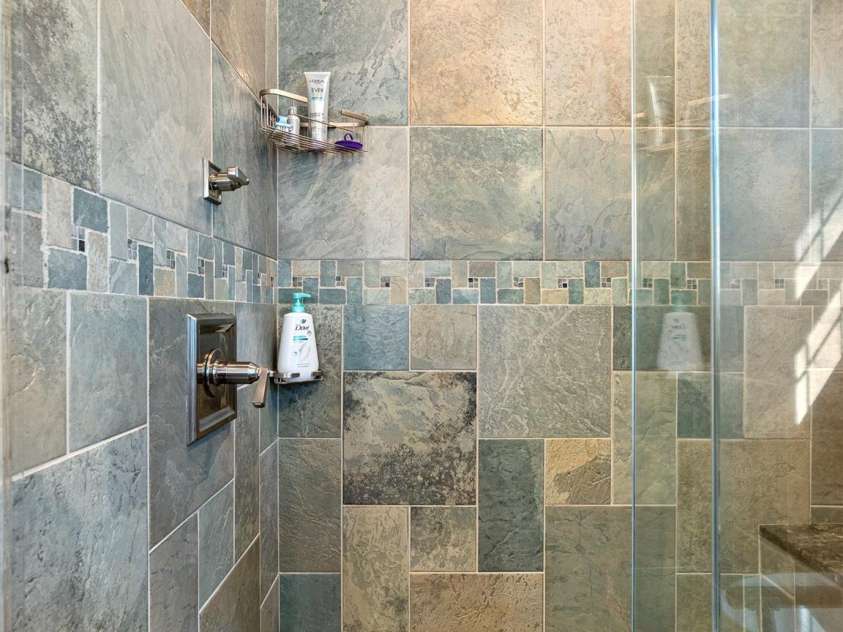 18 Tall Pines Trail, Arden, NC 28704.  MLS# CAR4330201, YatesRealty ID 2272. 