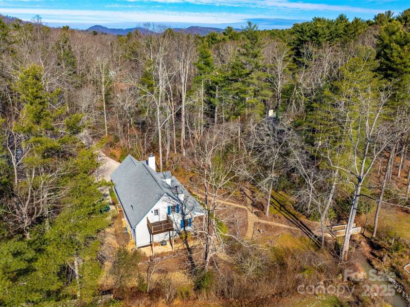 18 Tall Pines Trail, Arden, NC 28704.  MLS# CAR4330201, YatesRealty ID 2272. Welcome to 18 Tall Pines Trail 