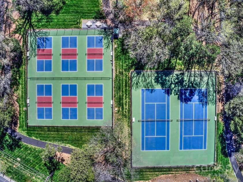 1007 Southwest Drive, Davidson, NC 28036.  MLS# CAR4271868, YatesRealty ID 22720. Community pickleball & tennis courts