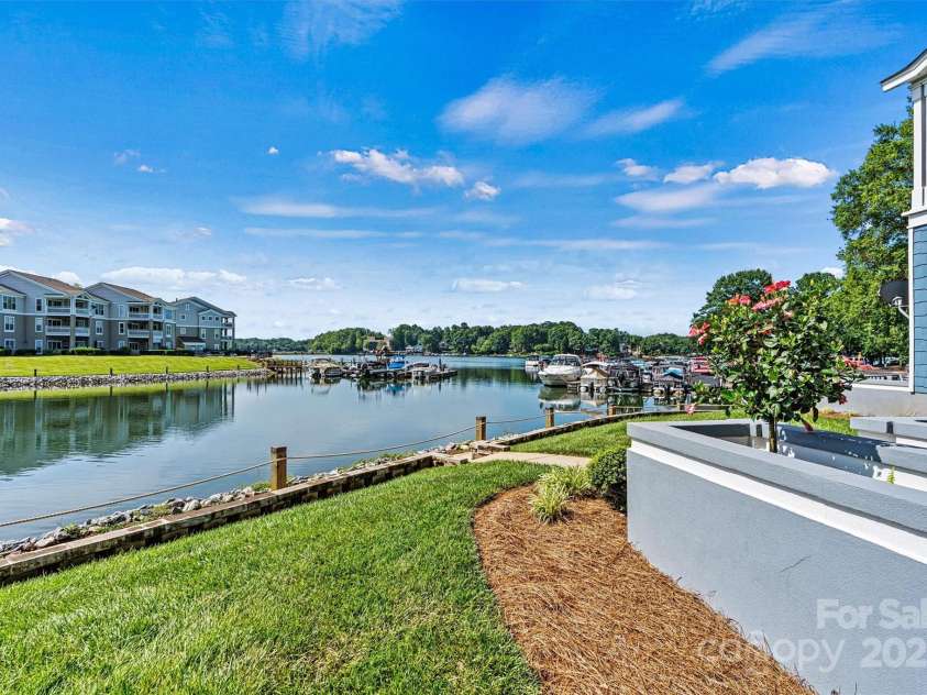 1007 Southwest Drive, Davidson, NC 28036.  MLS# CAR4271868, YatesRealty ID 22720. Lake life