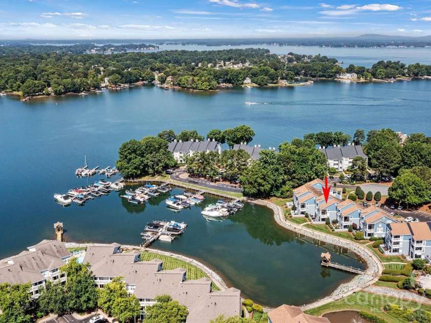 1007 Southwest Drive, Davidson, NC 28036.  MLS# CAR4271868, YatesRealty ID 22720. Lake Norman