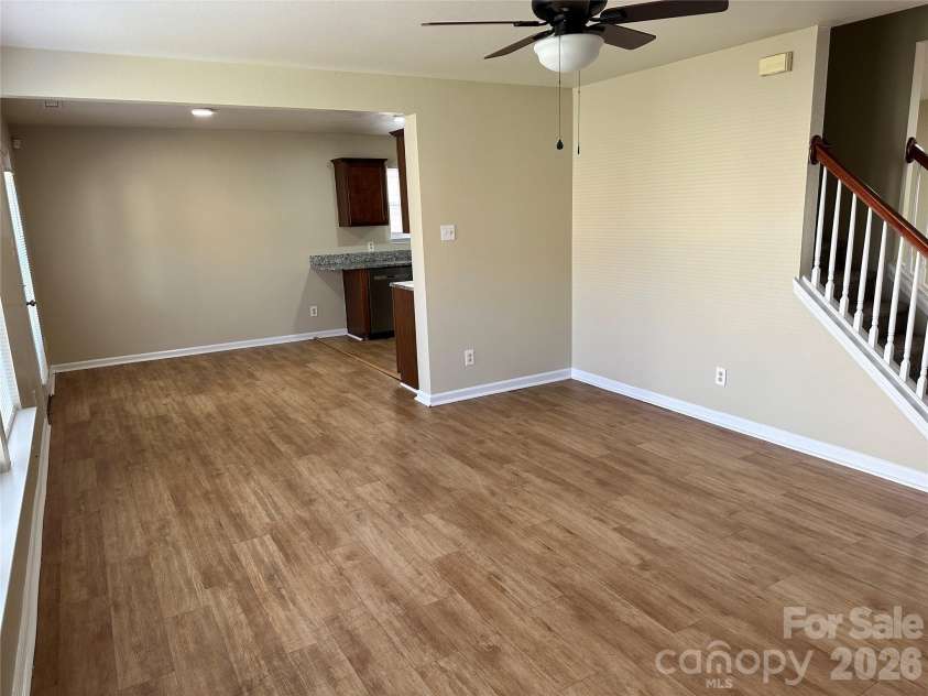 3042 Meadow Knoll Drive, Charlotte, NC 28269.  MLS# CAR4380868, YatesRealty ID 22720. 