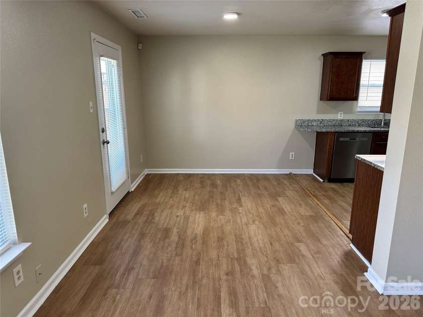 3042 Meadow Knoll Drive, Charlotte, NC 28269.  MLS# CAR4380868, YatesRealty ID 22720. 