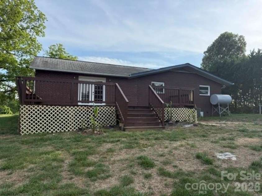 430 Ode Kerley Lane, Taylorsville, NC 28681.  MLS# CAR4382891, YatesRealty ID 22721. 