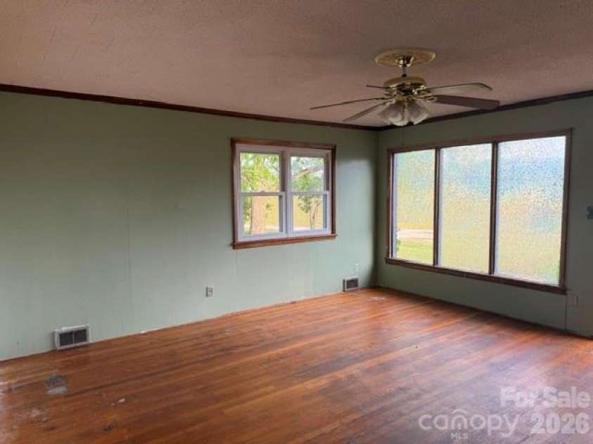 430 Ode Kerley Lane, Taylorsville, NC 28681.  MLS# CAR4382891, YatesRealty ID 22721. 
