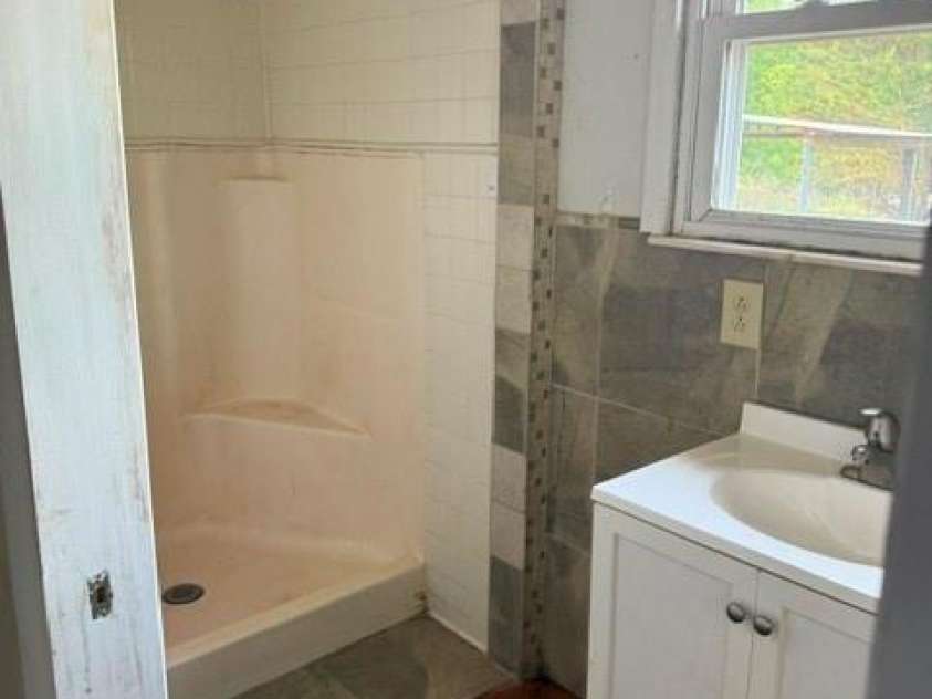 430 Ode Kerley Lane, Taylorsville, NC 28681.  MLS# CAR4382891, YatesRealty ID 22721. 