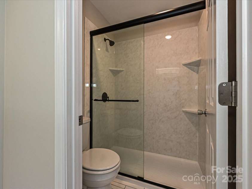 7916 Charter Oak Lane, Charlotte, NC 28226.  MLS# CAR4272766, YatesRealty ID 22722. 