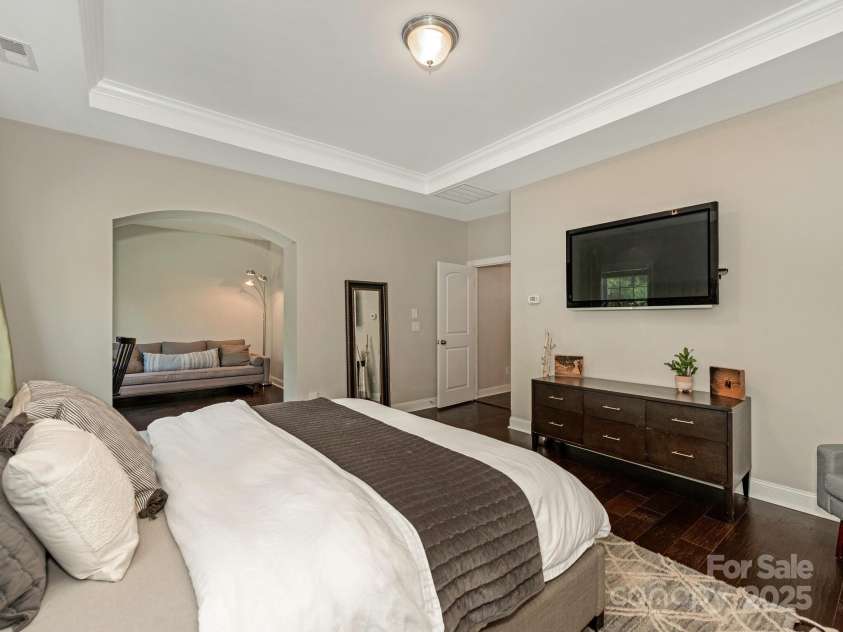 10201 Daufuskie Drive, Charlotte, NC 28278.  MLS# CAR4251189, YatesRealty ID 22723. 