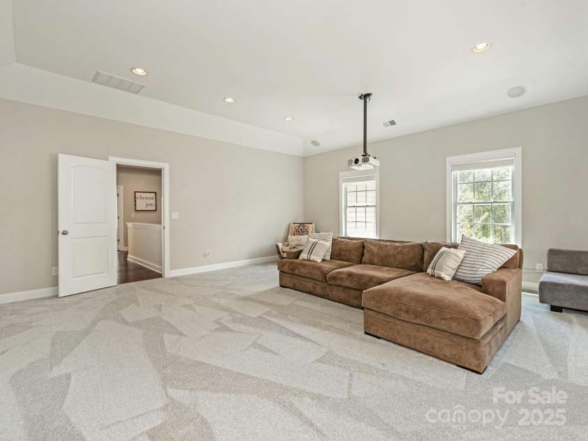 10201 Daufuskie Drive, Charlotte, NC 28278.  MLS# CAR4251189, YatesRealty ID 22723. 