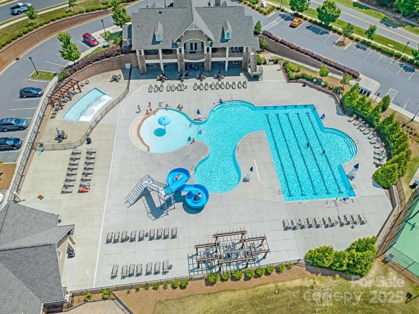 10201 Daufuskie Drive, Charlotte, NC 28278.  MLS# CAR4251189, YatesRealty ID 22723. 