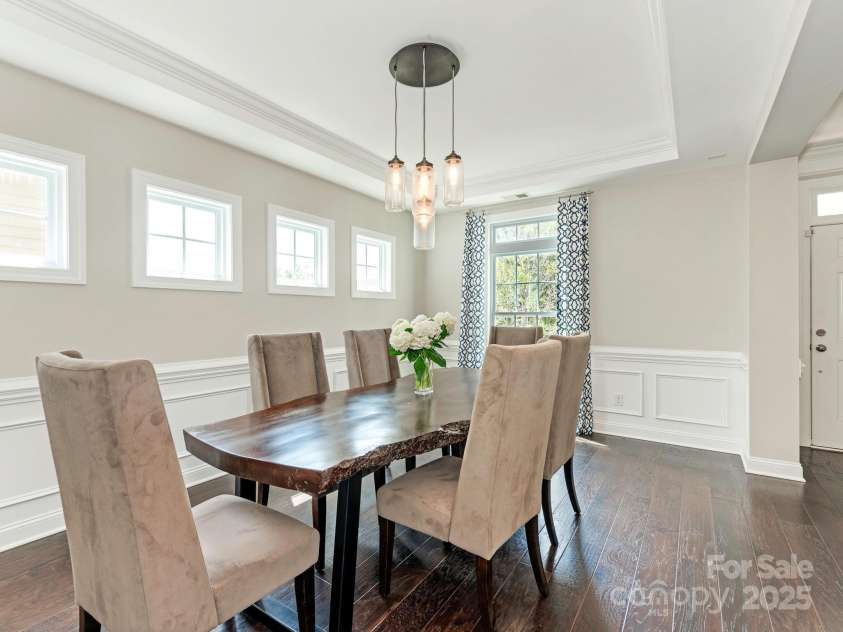 10201 Daufuskie Drive, Charlotte, NC 28278.  MLS# CAR4251189, YatesRealty ID 22723. Formal Dining Room