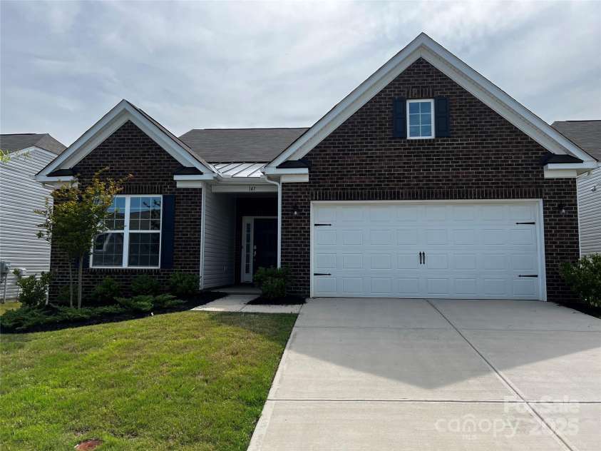 147 Dubois Drive, Mooresville, NC 28115.  MLS# CAR4260961, YatesRealty ID 22724. 
